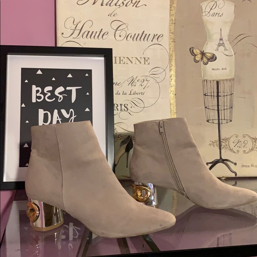 Fall/ winter suede boots